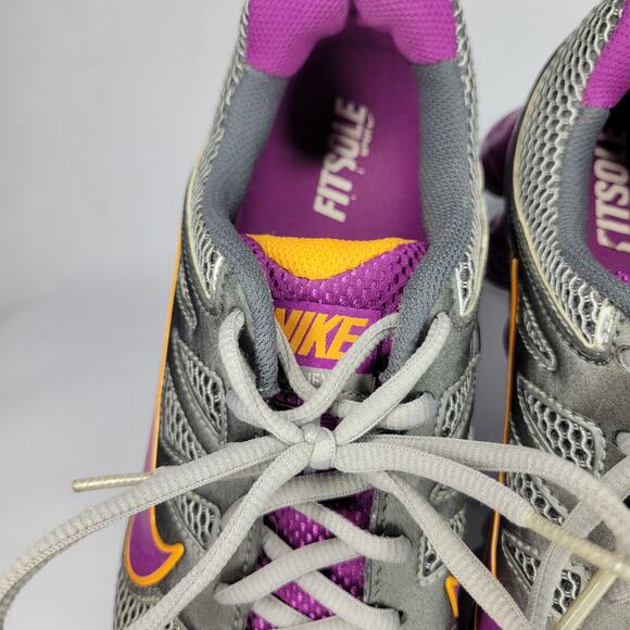 Women's Nike Shox Qualify +2 Grey/Berry Athletic Running GUC Size 9.5 - Picture 8 of 11